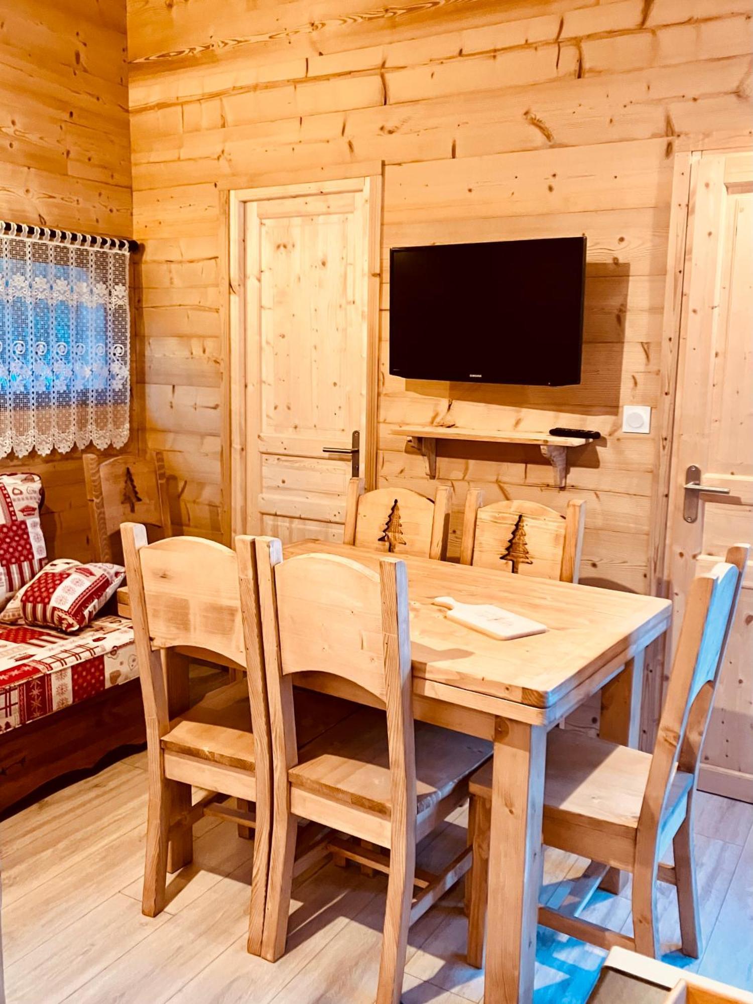 Camping L'Enclave Mobil-Home Estavar Eksteriør billede